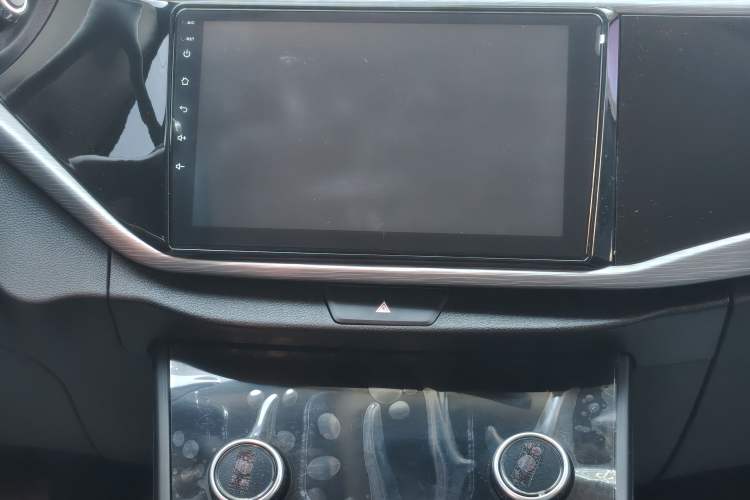 Used Chery Arrizo 5 2025 Excellence Version 1.5L Manual Fashion Edition Audio And AC Panel