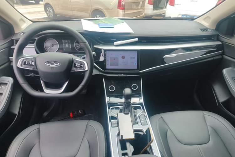 Used Chery Arrizo 5 2025 Excellence Version 1.5L CVT Fashionable Edition Center Console