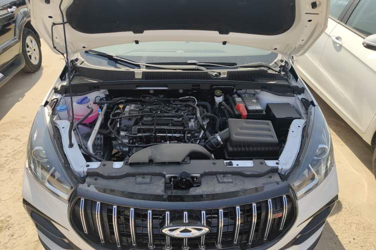 Used Chery Arrizo 5 2025 Excellence Version 1.5L Manual Fashion Edition Engine Bay
