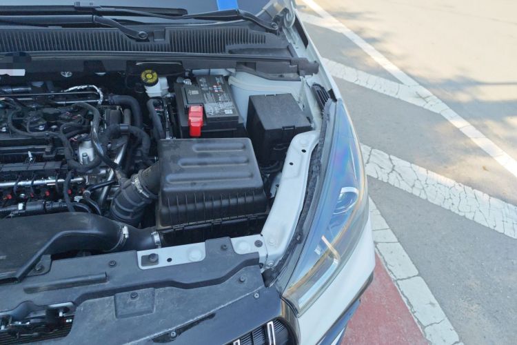 Used Chery Arrizo 5 2025 Excellence Version 1.5L CVT Fashionable Edition Engine Bay Left