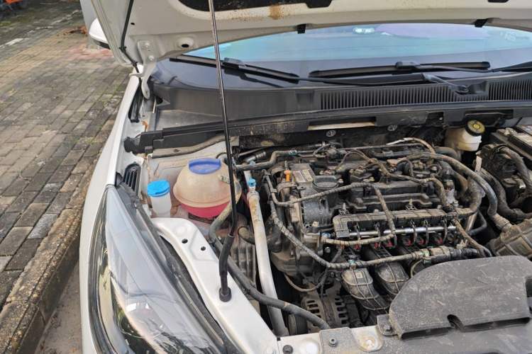 Used Chery Arrizo 5 2025 Excellence Version 1.5L Manual Fashion Edition Engine Bay Right