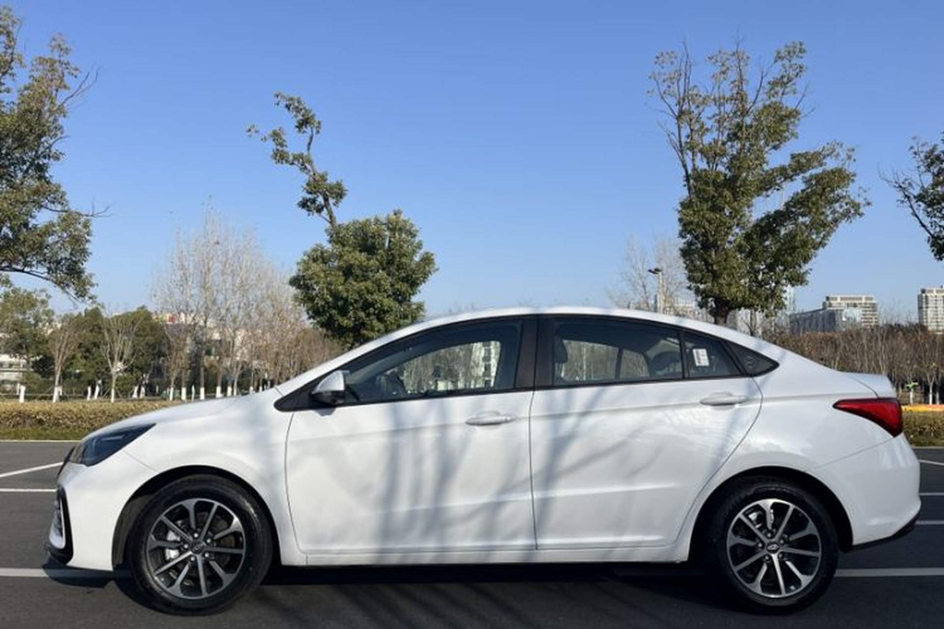 Used Chery Arrizo 5 2025 Excellence Version 1.5L CVT Fashionable Edition Exterior 8