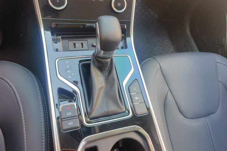 Used Chery Arrizo 5 2025 Excellence Version 1.5L CVT Fashionable Edition Gear Lever
