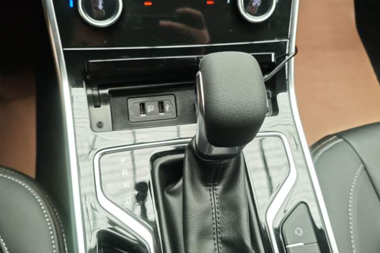 Used Chery Arrizo 5 2025 Excellence Version 1.5L CVT Fashionable Edition Gear Lever