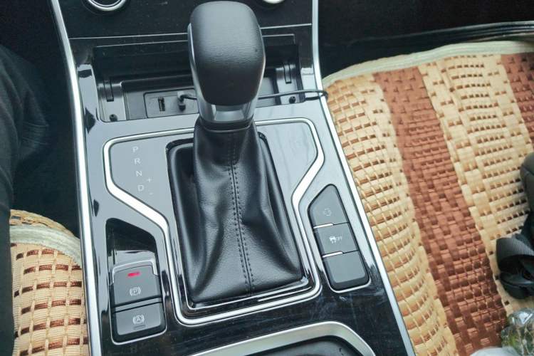 Used Chery Arrizo 5 2025 Excellence Version 1.5L CVT Fashionable Edition Gear Lever