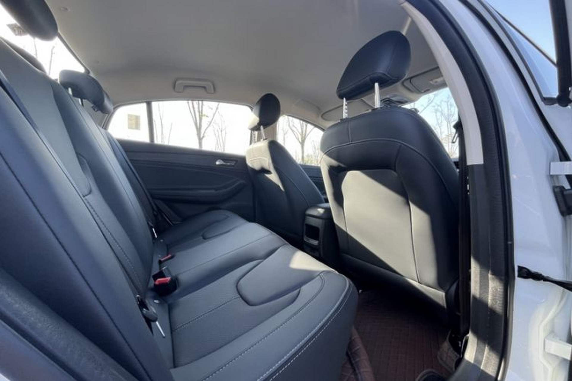 Used Chery Arrizo 5 2025 Excellence Version 1.5L CVT Fashionable Edition Interior 2