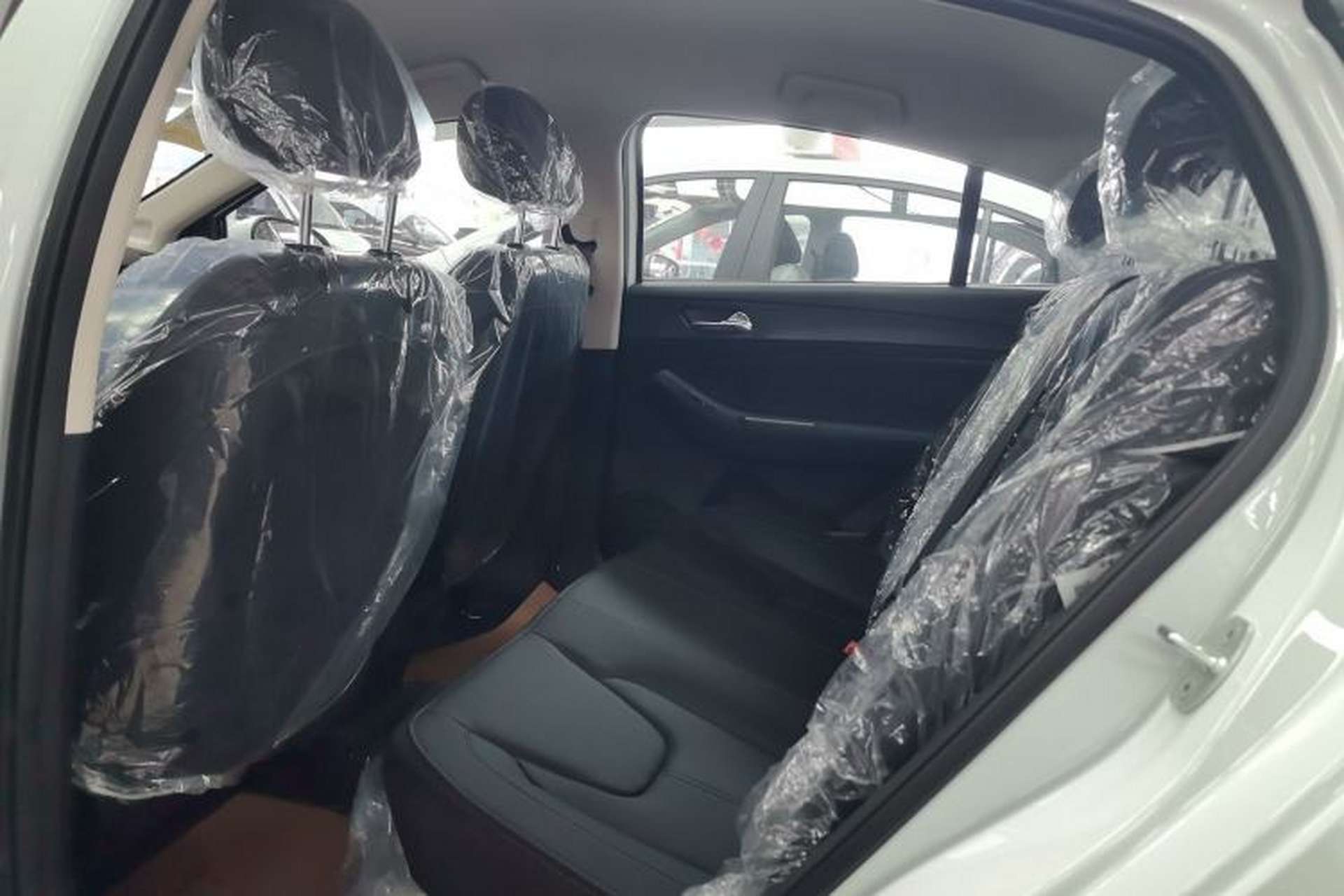 Used Chery Arrizo 5 2025 Excellence Version 1.5L CVT Fashionable Edition Interior 2