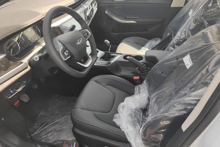 Used Chery Arrizo 5 2025 Excellence Version 1.5L Manual Fashion Edition Left Front Seat