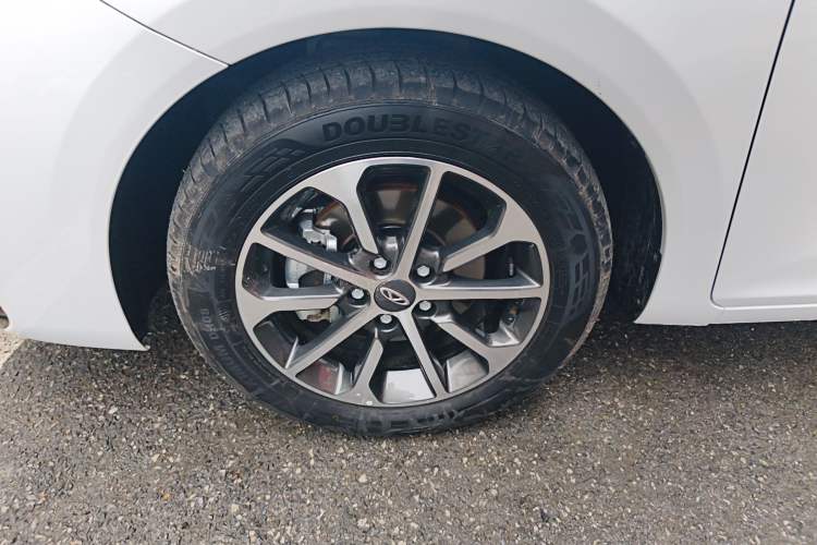 Used Chery Arrizo 5 2025 Excellence Version 1.5L CVT Fashionable Edition Left Front Wheel Hub
