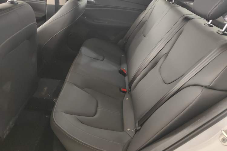 Used Chery Arrizo 5 2025 Excellence Version 1.5L Manual Fashion Edition Left Rear Seat
