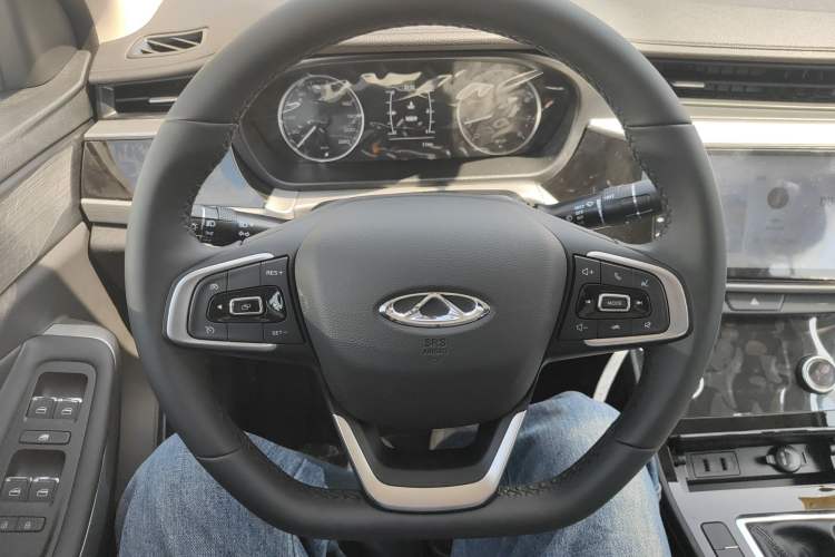 Used Chery Arrizo 5 2025 Excellence Version 1.5L Manual Fashion Edition Steering Wheel