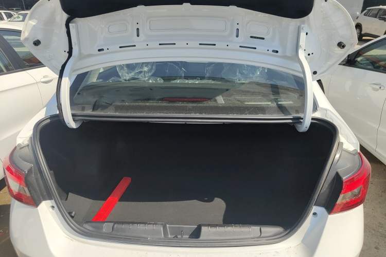Used Chery Arrizo 5 2025 Excellence Version 1.5L Manual Fashion Edition Trunk