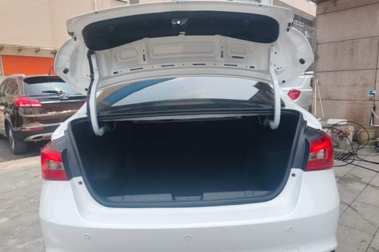 Used Chery Arrizo 5 2025 Excellence Version 1.5L CVT Fashionable Edition Trunk