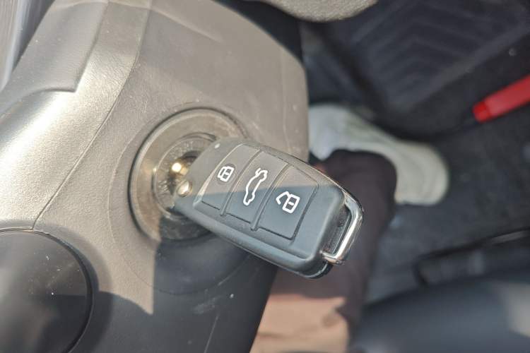Used Chery Arrizo 5 2025 Excellence Version 1.5L CVT Fashionable Edition Vehicle Key
