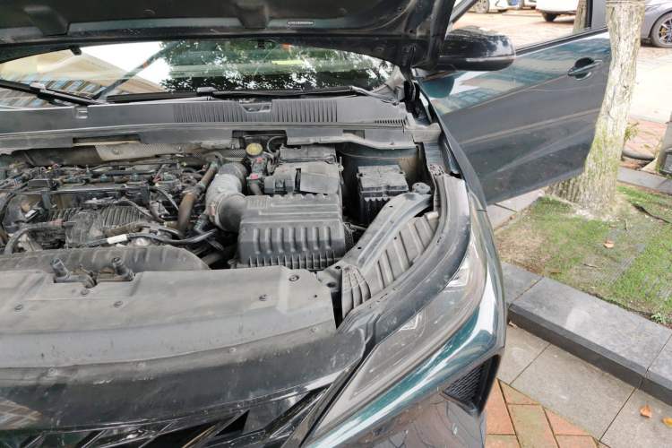 Used Chery Arrizo 5 GT 2022 1.6T DCT Yù Engine Bay Left