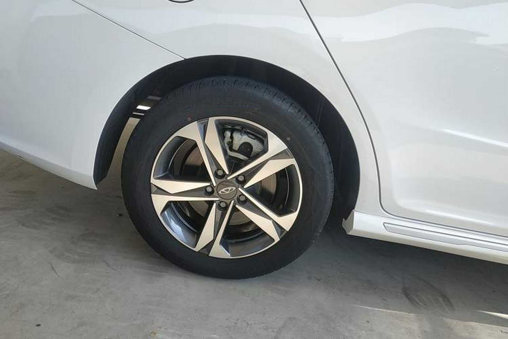 Used Chery Arrizo 5 PLUS 2021 XiaoAI 1.5T Manual PLUS Model Right Rear Wheel Hub