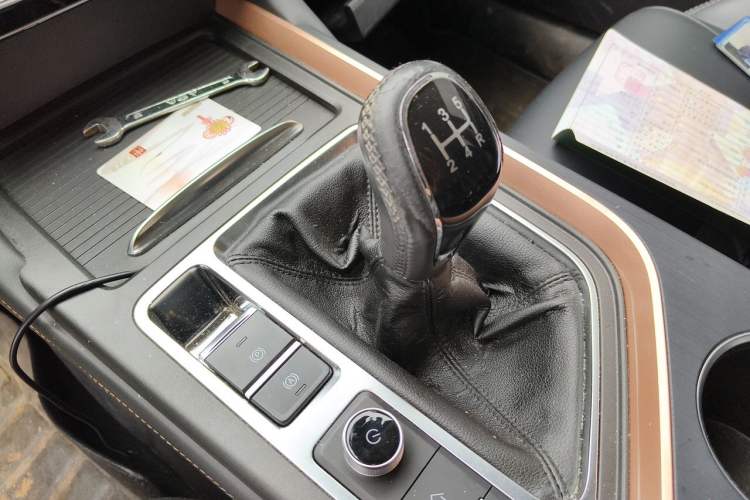 Used Chery Arrizo 5 PLUS 2021 XiaoAI 1.5T Manual PLUS Model Gear Lever