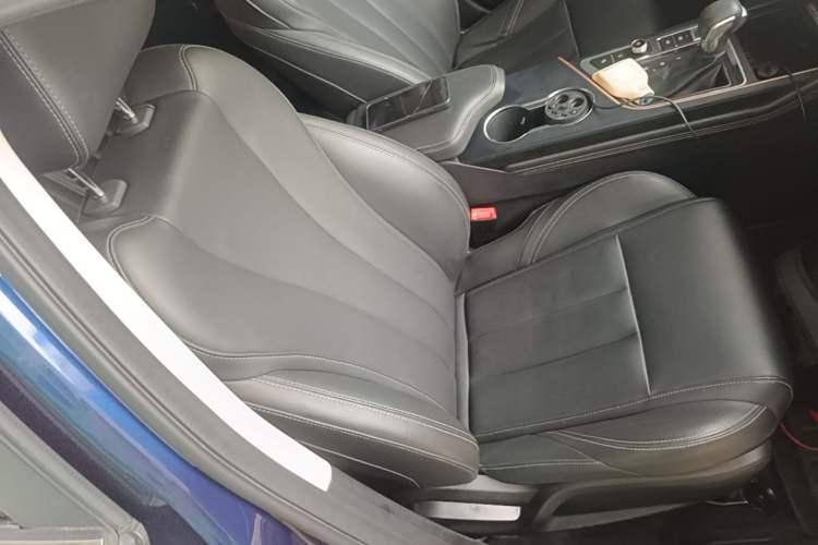 Used Chery Arrizo 5 PLUS 2021 Xiao AI 1.5T CVT PLUS Trim Right Front Seat