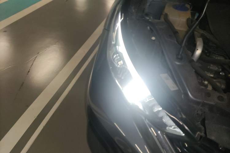 Used Chery Arrizo 5 PLUS 2021 Xiao AI 1.5T CVT Enjoy PLUS Right Front Headlight