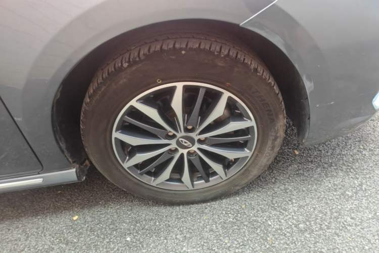 Used Chery Arrizo 5 PLUS 2021 Xiaoze 1.5T Manual PLUS Model Right Front Wheel Hub