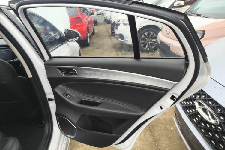 Used Chery Arrizo 5 PLUS 2021 XiaoAI 1.5L CVT Model PLUS Interior 6