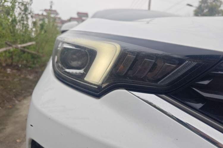 Used Chery Arrizo 5 PLUS 2021 XiaoAI 1.5L CVT Enjoy PLUS Right Front Headlight