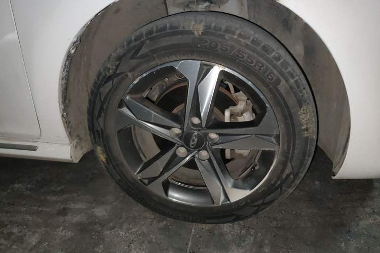 Used Chery Arrizo 5 PLUS 2021 Xiao AI 1.5T CVT PLUS Trim Right Front Wheel Hub