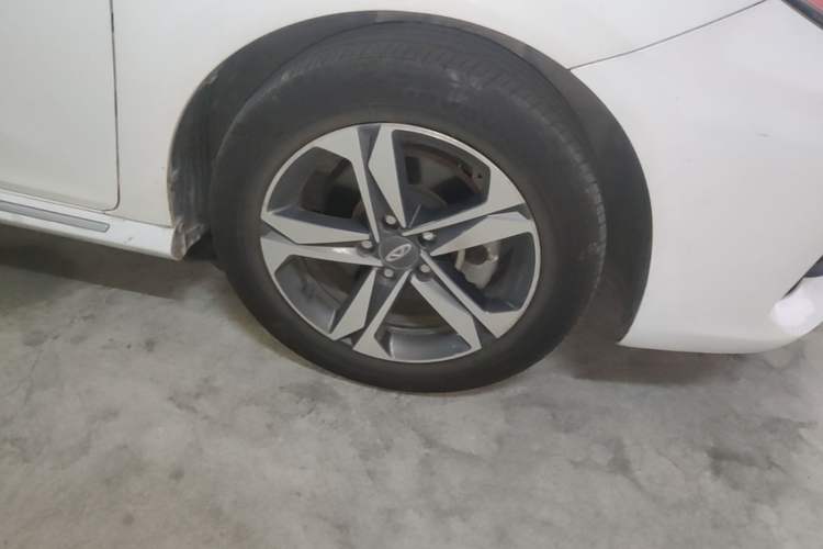 Used Chery Arrizo 5 PLUS 2021 Xiaoze 1.5T CVT PLUS Model Right Front Wheel Hub