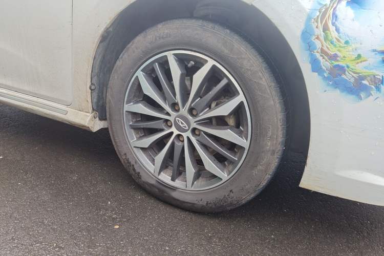 Used Chery Arrizo 5 PLUS 2021 Xiaoze 1.5T Manual PLUS Model Right Front Wheel Hub