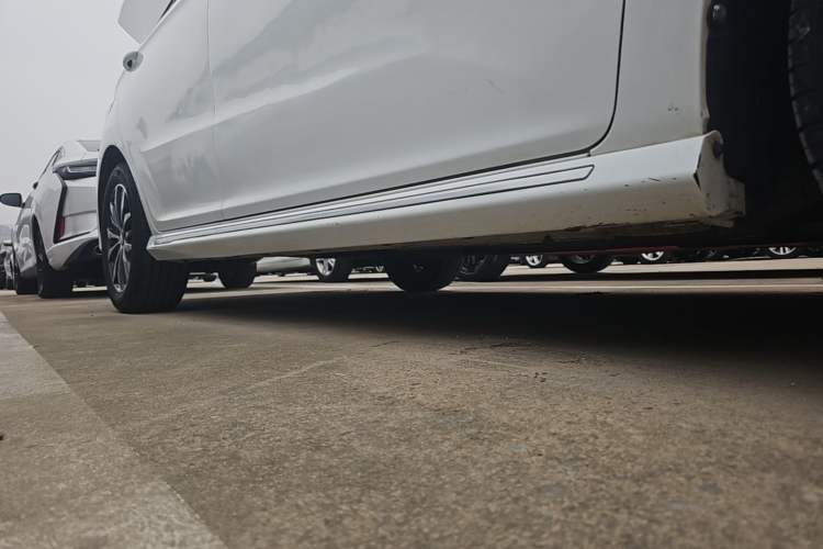 Used Chery Arrizo 5 PLUS 2021 Xiaoze 1.5T CVT Enjoy PLUS Right Side Sill