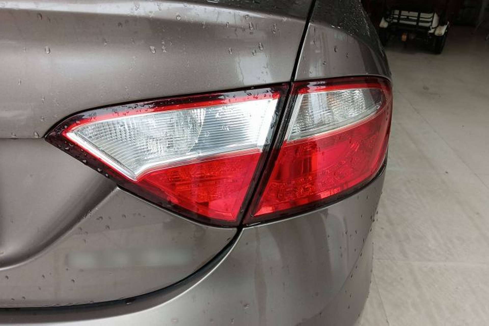 Used Chery Arrizo 7 2015 1.6L Manual ZhiShang Edition Exterior 6