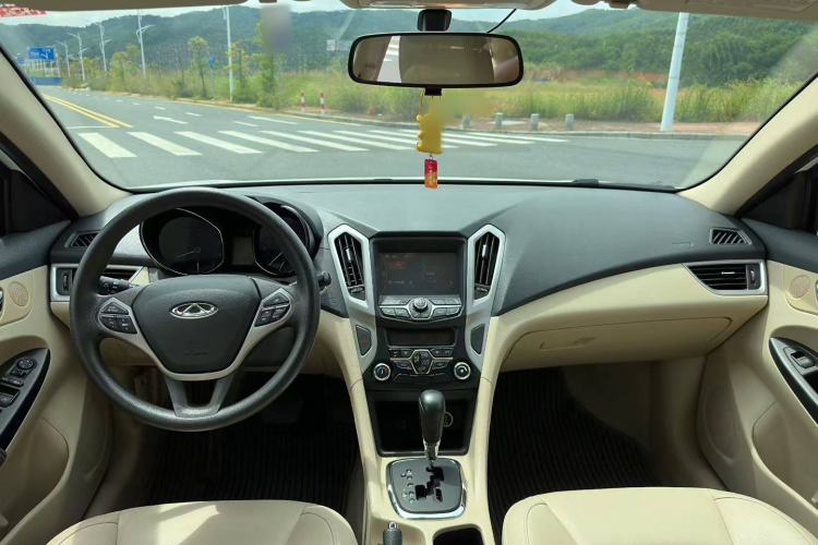 Used Chery Arrizo 7 2013 1.6L CVT ZhiShang Edition Interior 1