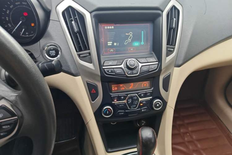Used Chery Arrizo 7 2013 1.6L CVT Zhixiang Edition Audio And AC Panel