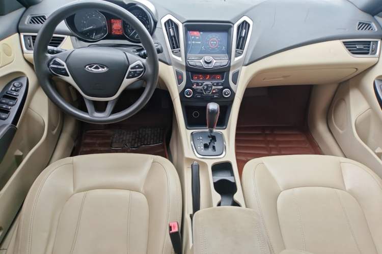 Used Chery Arrizo 7 2013 1.6L CVT Zhixiang Edition Center Console
