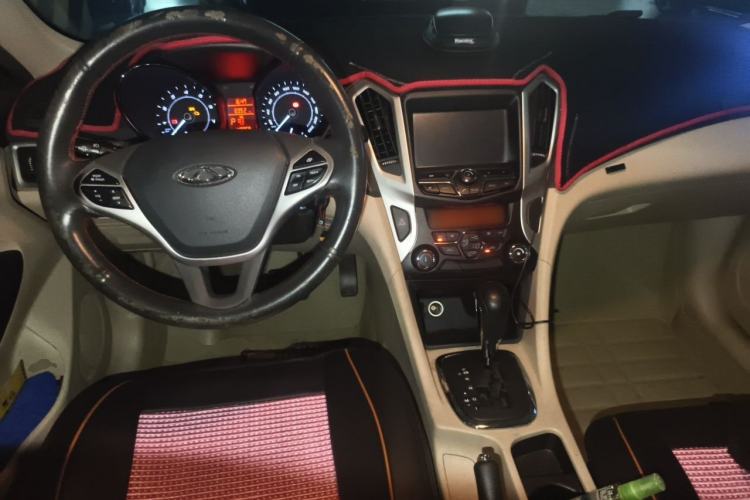 Used Chery Arrizo 7 2013 1.6L CVT Zhiling Edition Center Console