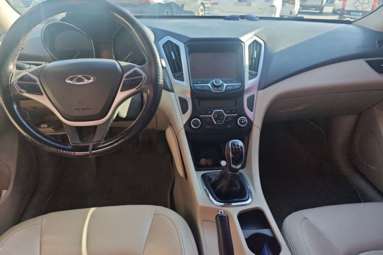 Used Chery Arrizo 7 2013 1.6L Manual ZhiXiang Edition Center Console