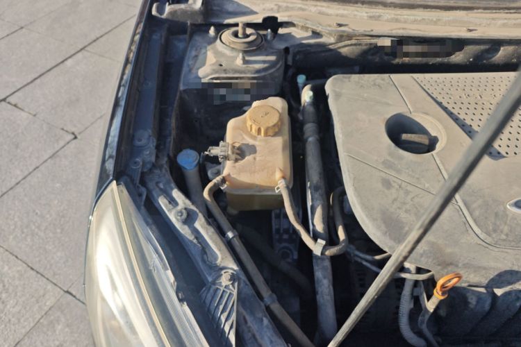 Used Chery Arrizo 7 2013 1.6L Manual ZhiXiang Edition Engine Bay Right