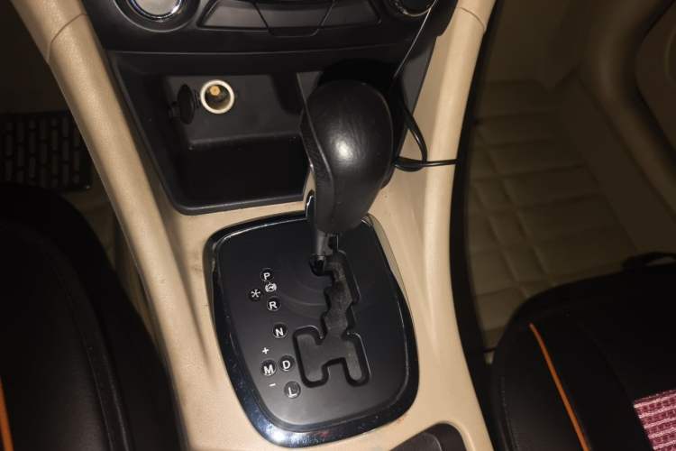 Used Chery Arrizo 7 2013 1.6L CVT Zhiling Edition Gear Lever