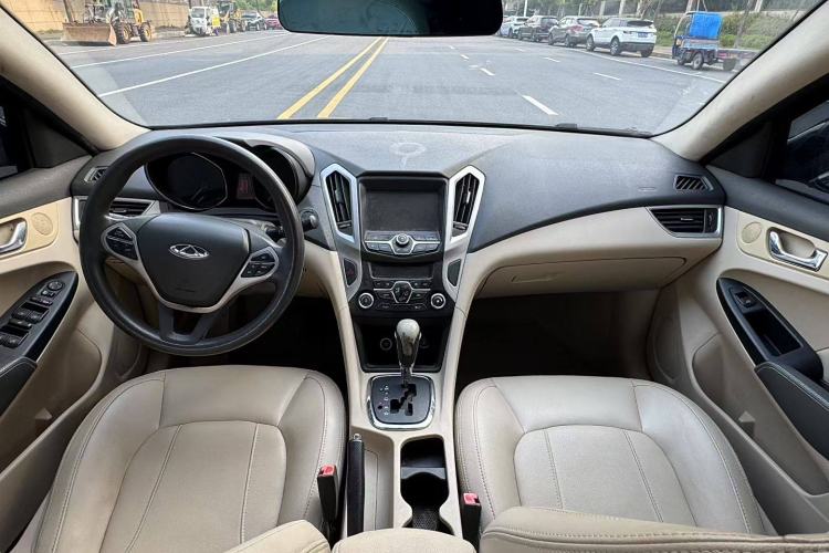 Used Chery Arrizo 7 2013 1.6L CVT Zhixiang Edition Interior 6