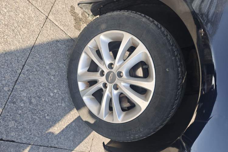 Used Chery Arrizo 7 2013 1.6L Manual ZhiXiang Edition Right Front Wheel Hub