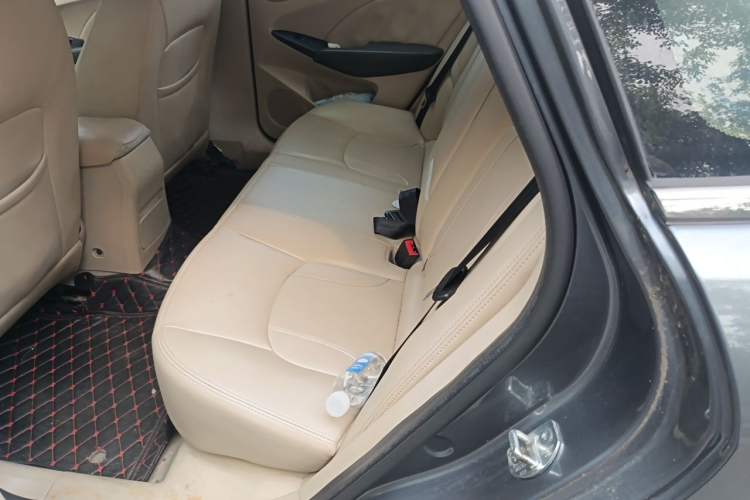 Used Chery Arrizo 7 2013 1.6L Manual ZhiShang Edition Left Rear Seat