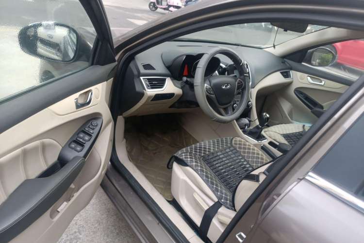 Used Chery Arrizo 7 2013 1.6L Manual ZhiShang Edition Driver Seat