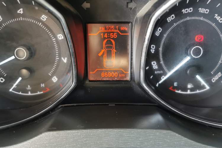 Used Chery Arrizo 7 2013 1.6L Manual ZhiXiang Edition Odometer Close Up