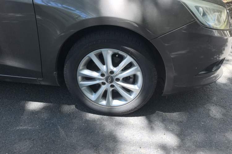 Used Chery Arrizo 7 2013 1.6L CVT ZhiShang Edition Right Front Wheel Hub