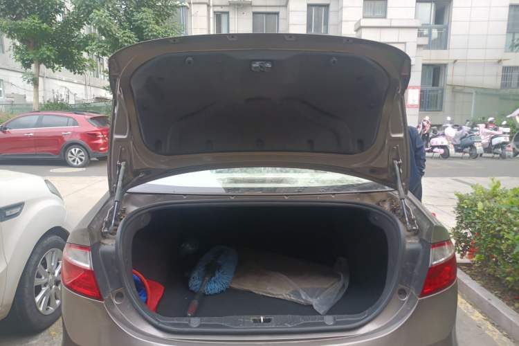 Used Chery Arrizo 7 2013 1.6L Manual ZhiShang Edition Trunk
