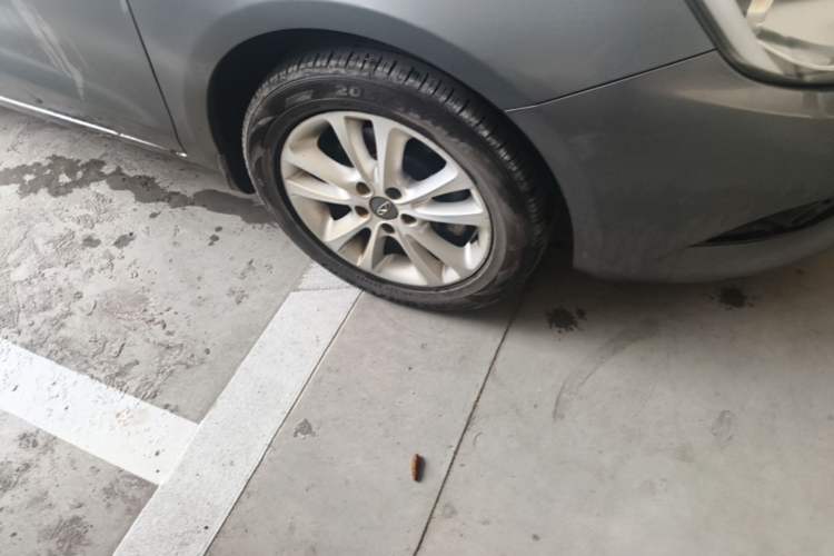 Used Chery Arrizo 7 2013 1.6L Manual Zhi Ling Edition Right Front Wheel Hub