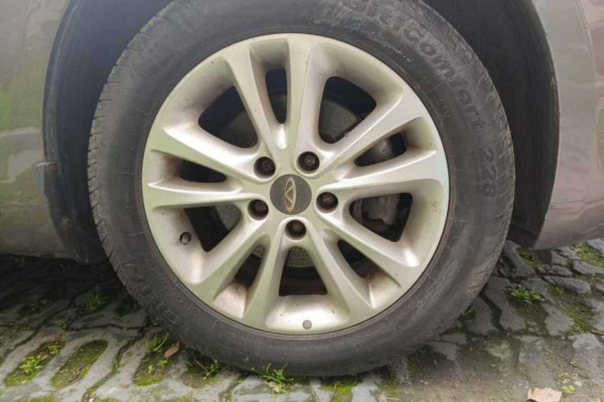Used Chery Arrizo 7 2013 1.6L Manual Zhi Ling Edition Right Front Wheel Hub