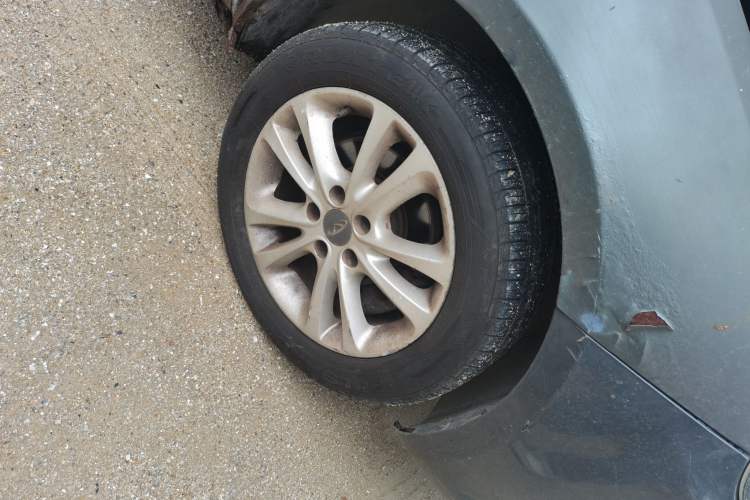 Used Chery Arrizo 7 2013 1.6L Manual ZhiShang Edition Right Front Wheel Hub