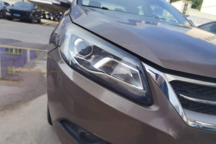 Used Chery Arrizo 7 2013 1.6L CVT Zhiling Edition Right Front Headlight
