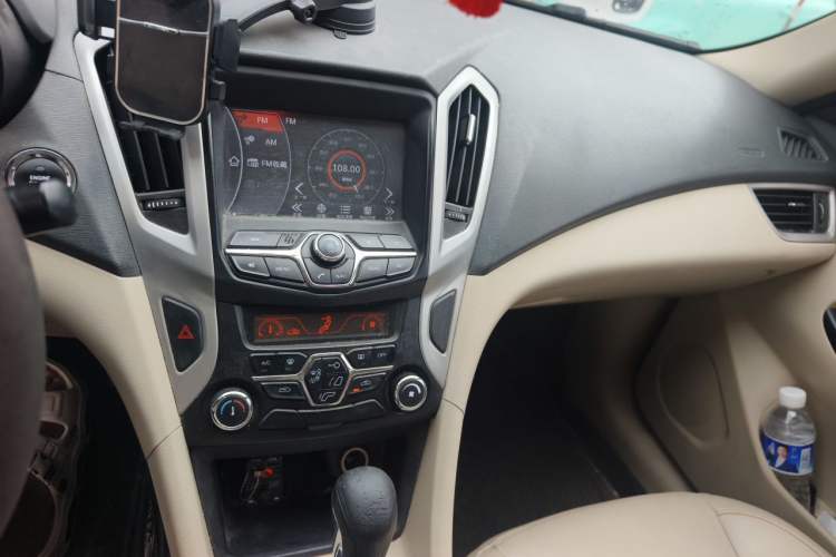 Used Chery Arrizo 7 2013 1.6L CVT ZhiShang Edition Audio And AC Panel
